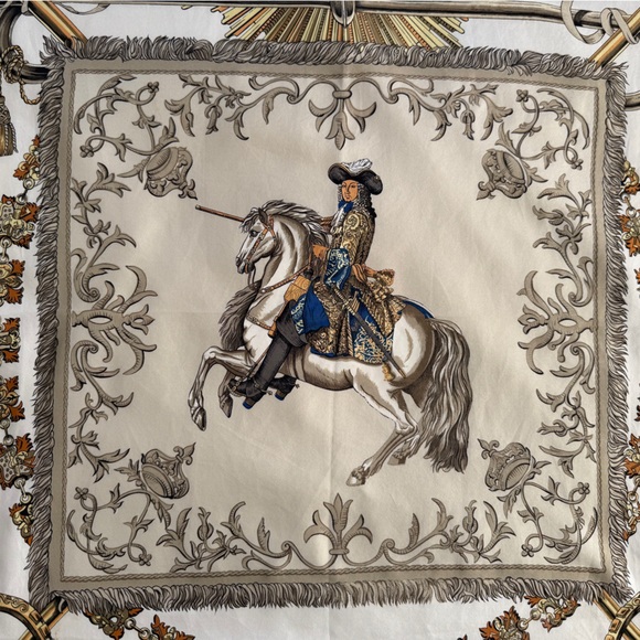 Authentic Vintage Hermès “Ludovicus Magnus” Silk Scarf - Picture 4 of 12